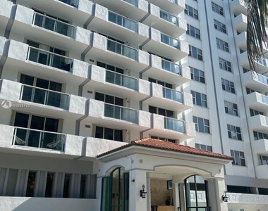 9195 Collins Ave - Photo Thumbnail 33