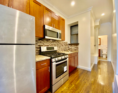 27 West 118th Street - Photo Thumbnail 2