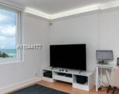 2301 Collins Ave - Photo Thumbnail 9