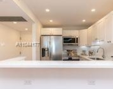 2301 Collins Ave - Photo Thumbnail 45