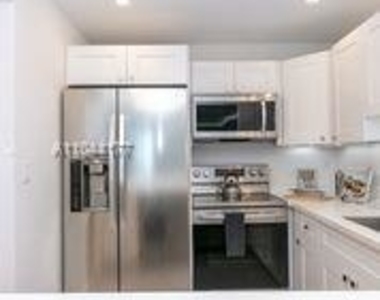 2301 Collins Ave - Photo Thumbnail 38