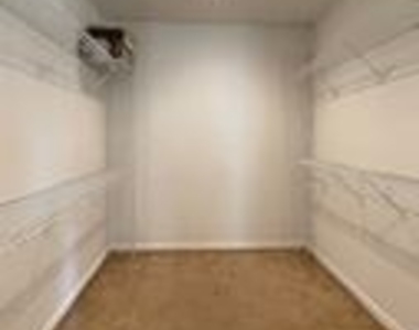 9380 Braun Rd Apt 203 - Photo Thumbnail 7