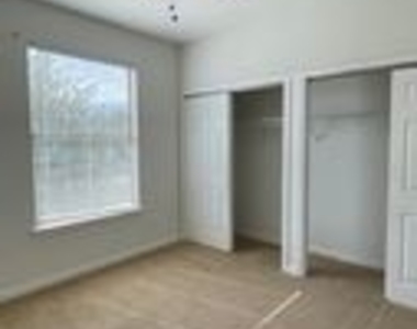 9380 Braun Rd Apt 203 - Photo Thumbnail 8