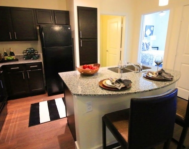 3401 Bobtown Rd Apt 1717-2 - Photo Thumbnail 9