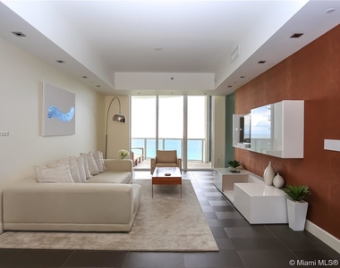 16001 Collins Ave - Photo Thumbnail 0