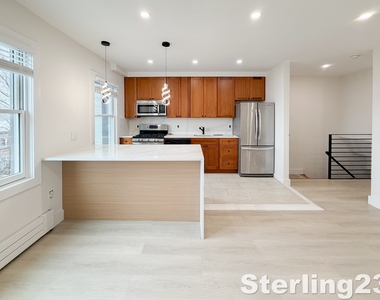 21-17 46th Street - Photo Thumbnail 13