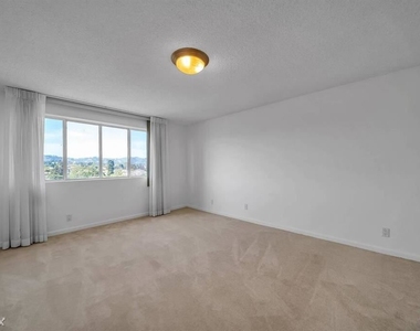 10717 Wilshire Blvd Apt 409 - Photo Thumbnail 4