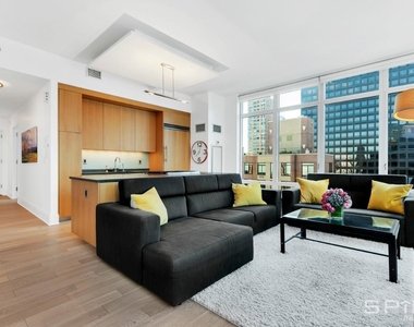 207 East 57th Street - Photo Thumbnail 2