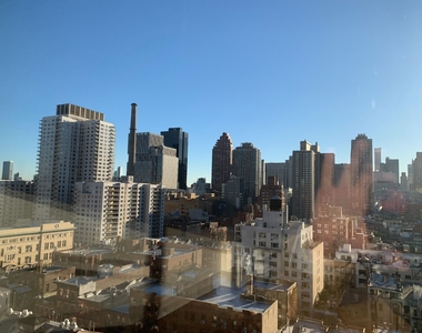 420 East 79th Street - Photo Thumbnail 5