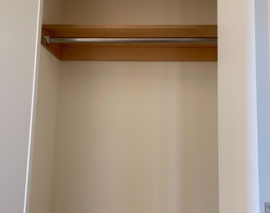 420 East 79th Street - Photo Thumbnail 7