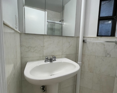 523 East 85th Street - Photo Thumbnail 2