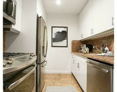 E 75th St - NO FEE - Luxury Building - Photo Thumbnail 1