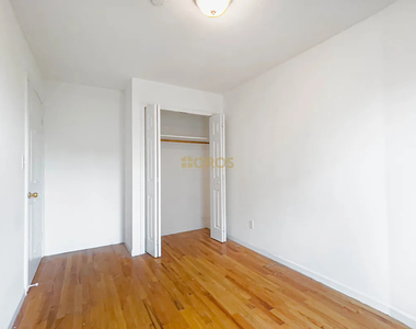 539 East 6th Street - Photo Thumbnail 2