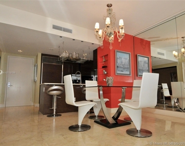 485 Brickell Ave - Photo Thumbnail 19