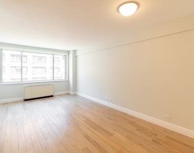 E 51st St - NO FEE - Luxury Building - Photo Thumbnail 0