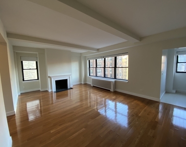 E 57th St - NO FEE - Luxury Building - Photo Thumbnail 0