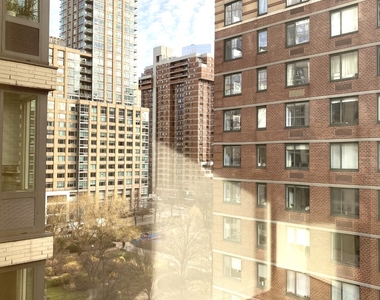 400 West 63rd Street - Photo Thumbnail 9