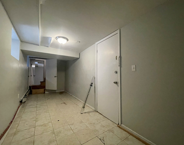 1558 Park Place - Photo Thumbnail 10