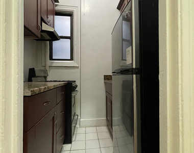 425 West 57th Street - Photo Thumbnail 10