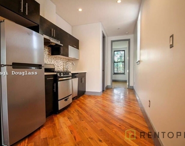 65 Huron Street - Photo Thumbnail 2