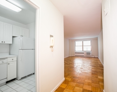 210 West 89th Street - Photo Thumbnail 1