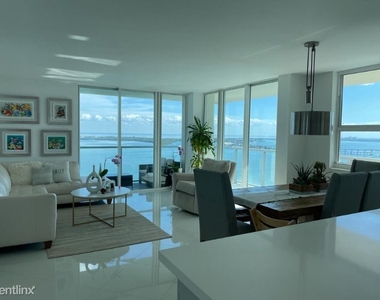 1331 Brickell Bay Dr - Photo Thumbnail 0