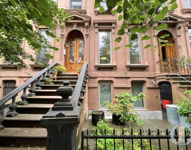 382 Greene Avenue - Photo Thumbnail 11