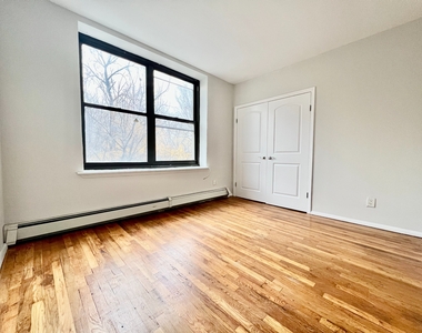 148 Parkside Avenue - Photo Thumbnail 5