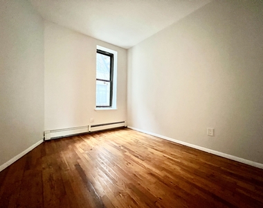 148 Parkside Avenue - Photo Thumbnail 7