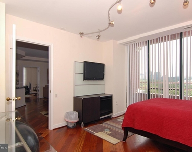 955 26th St Nw #710 - Photo Thumbnail 16