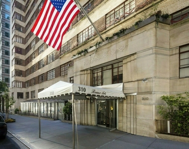 307 East 44th Street - Photo Thumbnail 6