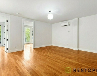 852 Metropolitan Ave - Photo Thumbnail 1