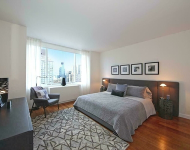 175 West 60th Street - Photo Thumbnail 6