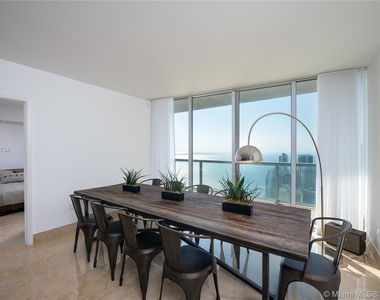 495 Brickell Ave - Photo Thumbnail 13