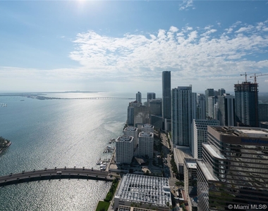 495 Brickell Ave - Photo Thumbnail 10