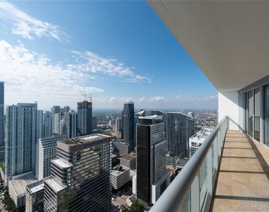 495 Brickell Ave - Photo Thumbnail 19