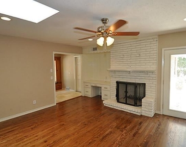 9930 Harwell Drive - Photo Thumbnail 15