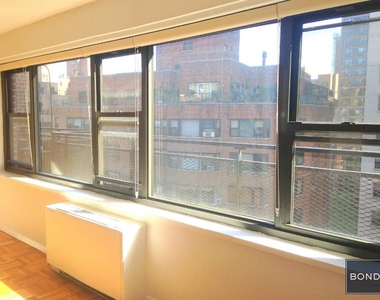 405 East 56th Street - Photo Thumbnail 1