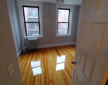 227 Hanover St. - Photo Thumbnail 4