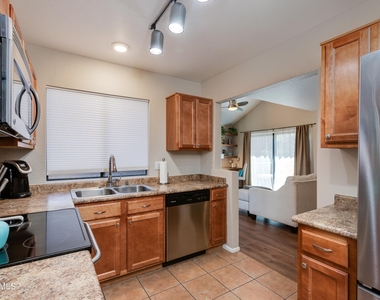 5122 E Shea Boulevard - Photo Thumbnail 11