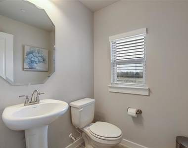 1241 Pebblebrook Lane - Photo Thumbnail 18