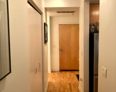 600 W Drummond Pl 302 - Photo Thumbnail 2