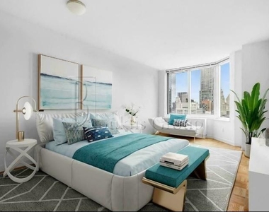 TRUE 1 Bed / Convertible 2 - Laundry IN Unit - Amazing Building - Close to Subways - Pet Friendly - Photo Thumbnail 1