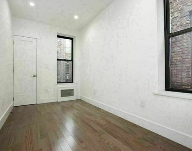 19 Eldridge Street - Photo Thumbnail 2