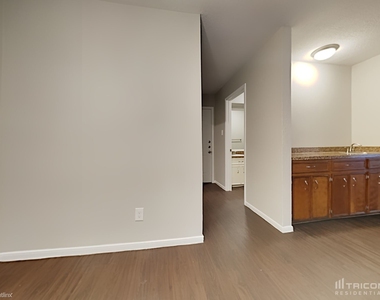 2943 Crest Park Drive - Photo Thumbnail 8