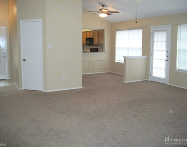 1008 W Lovers Lane - Photo Thumbnail 7