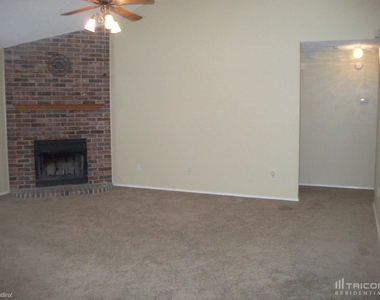 1008 W Lovers Lane - Photo Thumbnail 2