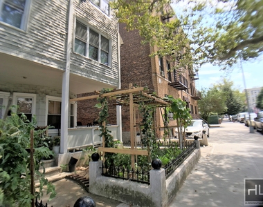 719 East 5 Street - Photo Thumbnail 14