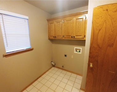 8824 Nw 85th Street - Photo Thumbnail 16