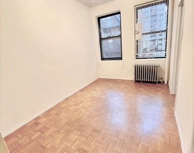 321 East 85th Street - Photo Thumbnail 4